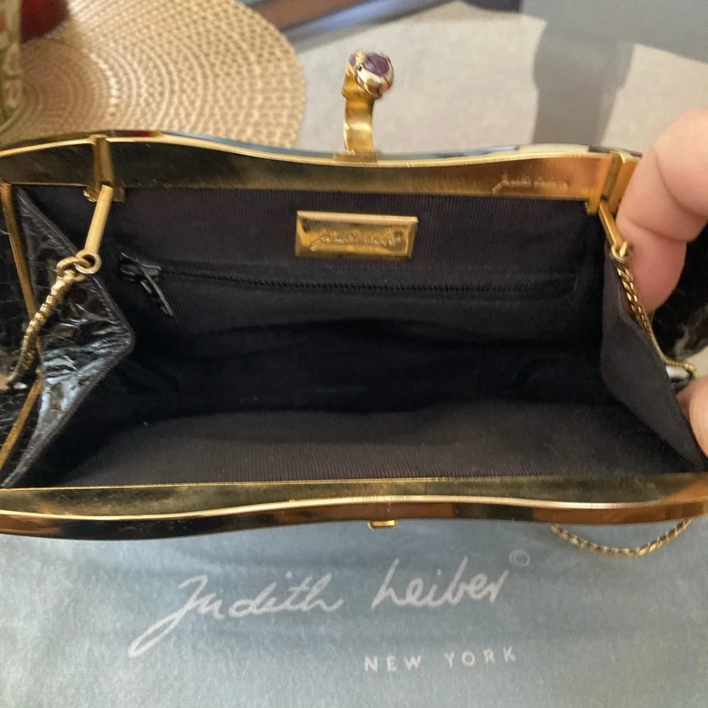 Pre-Loved Authentic Judith Leiber Black Snakeskin Shoulder/Clutch Handbag - Picture 5 of 6